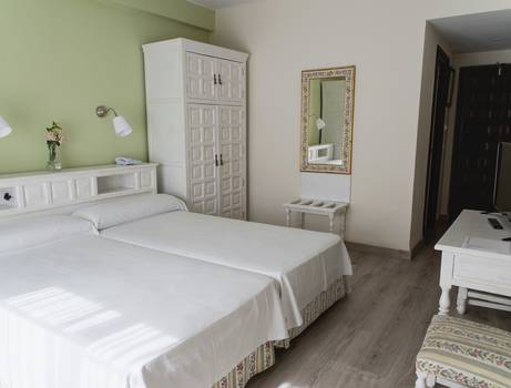 HABITACIÓN ESTÁNDAR DOBLE Hotel TRH Mijas 